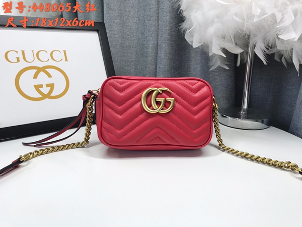 激安グッチバッグコピー正面デザイン